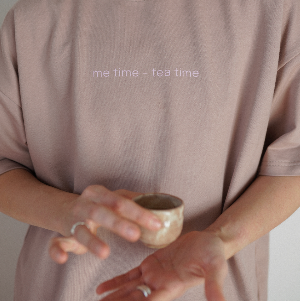 "me time - tea time" t-shirt